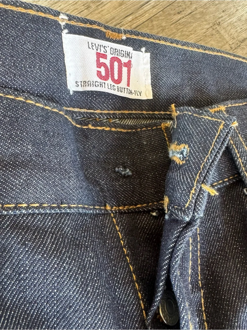 Vintage Levi’s 501 USA W42 L30 w/ rare upside-down Red Tab factory error